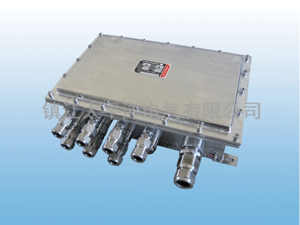 不鏽(xiu)鋼防爆箱(xiang)