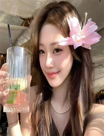 解读偶像漩涡：多重角度解构分析与思考